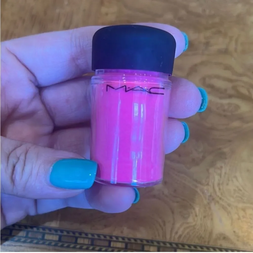 MAC Magenta Madness 855 Pigment + Sealed Pink Glitter Bundle DISCONTINUED